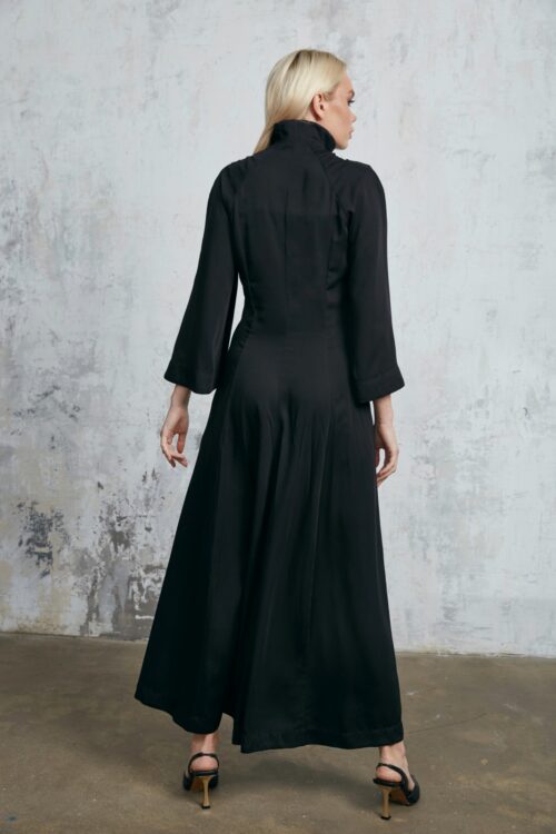 Черное платье-накидка